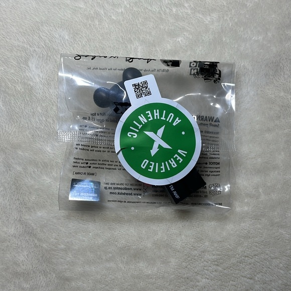 Bearbrick Andy Warhol DesignerCon 100% Black/Pink - Picture 4 of 4